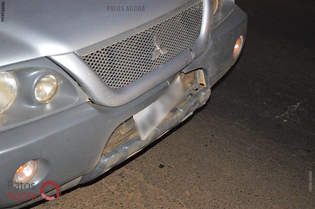 Condutor de Fiat Uno prata provoca acidente na Avenida JK e foge do local com traseira amassada | Patos Agora - A notícia no seu tempo - https://patosagora.net