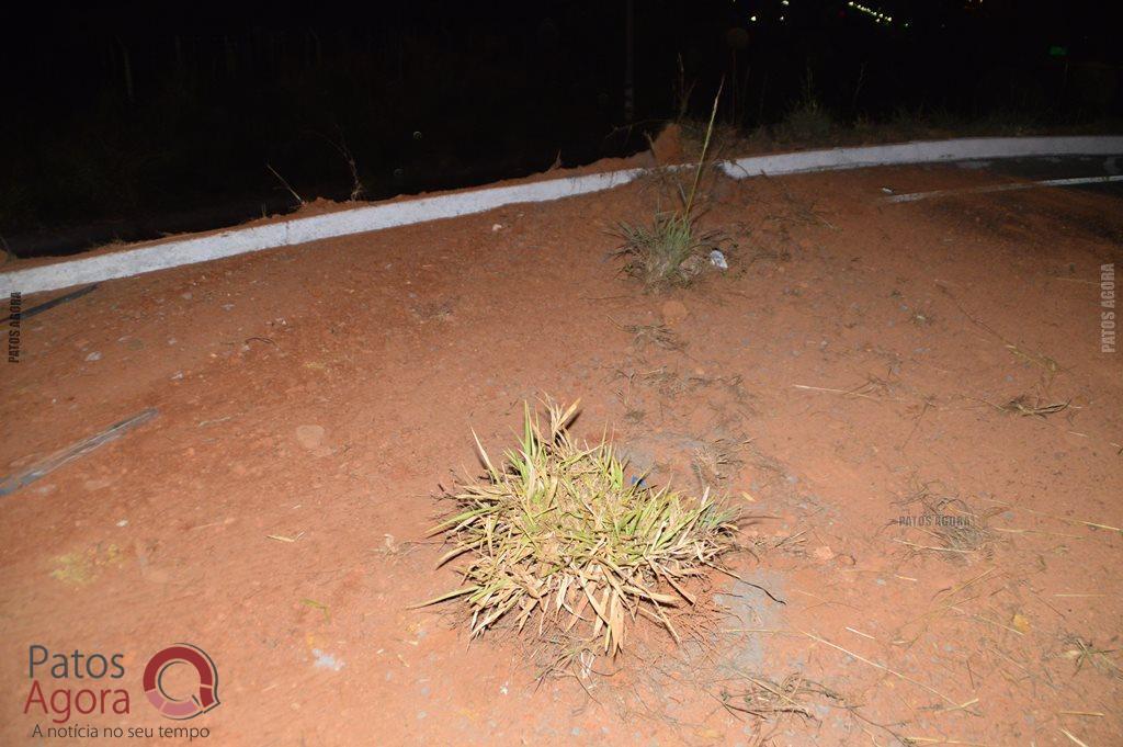 Caminhão sobe em alça de acesso da BR-365, atinge dois veículos e quatro ficam feridos | Patos Agora - A notícia no seu tempo - https://patosagora.net