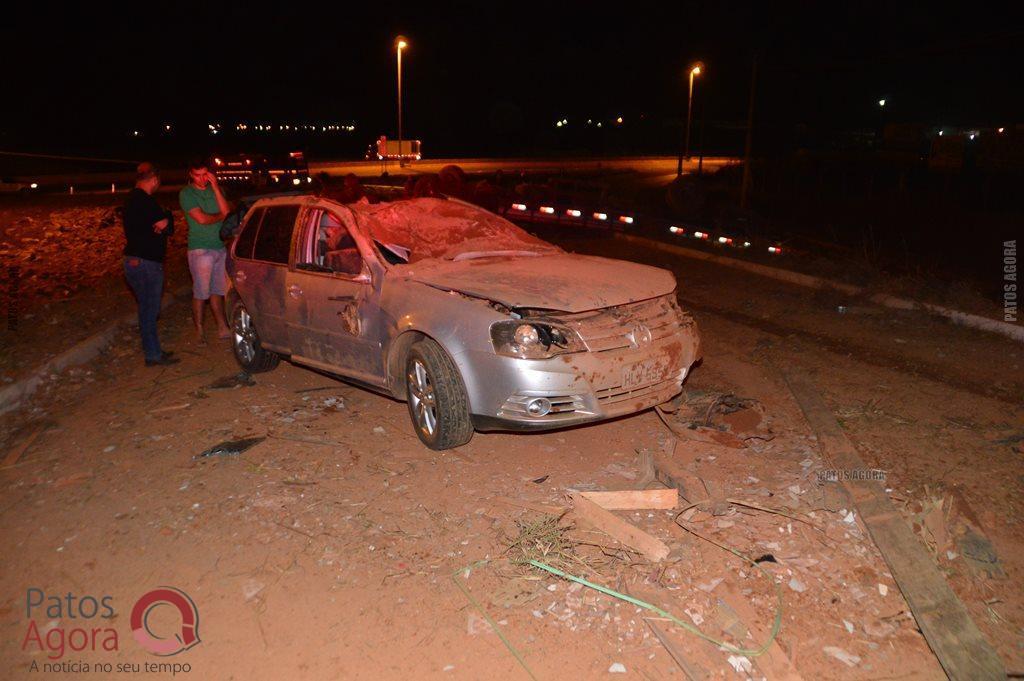 Caminhão sobe em alça de acesso da BR-365, atinge dois veículos e quatro ficam feridos | Patos Agora - A notícia no seu tempo - https://patosagora.net