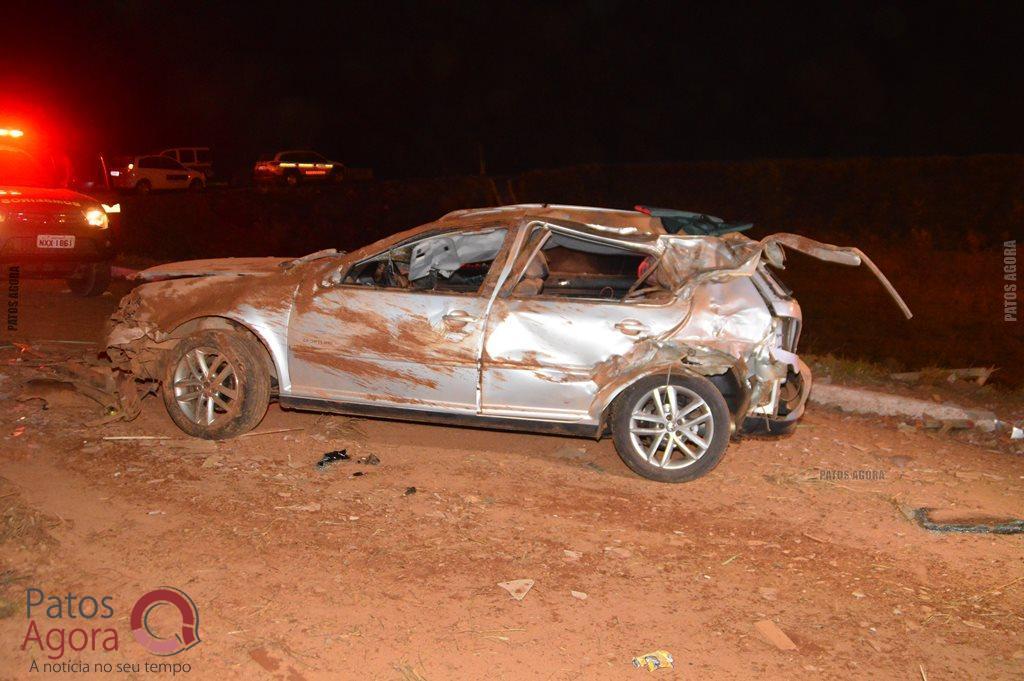 Caminhão sobe em alça de acesso da BR-365, atinge dois veículos e quatro ficam feridos | Patos Agora - A notícia no seu tempo - https://patosagora.net