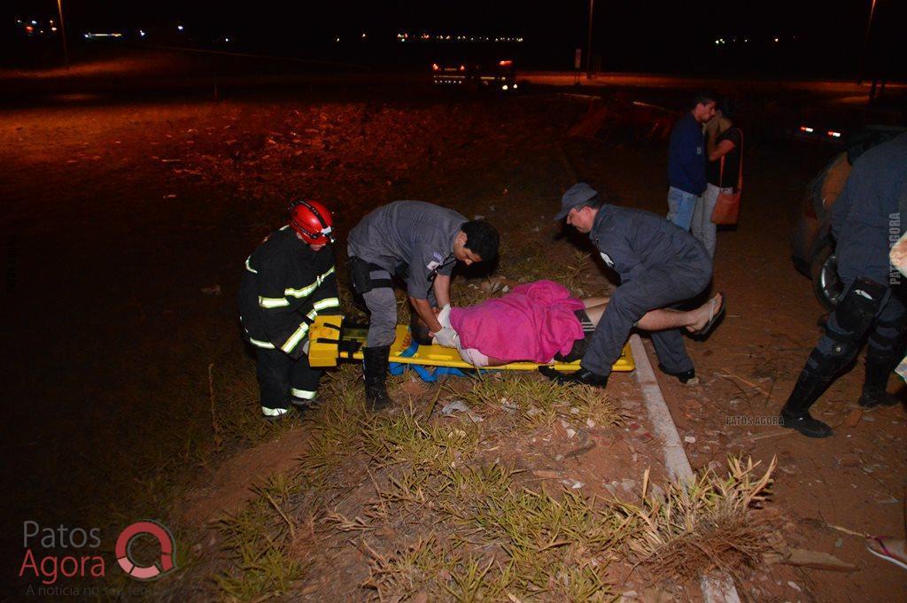 Caminhão sobe em alça de acesso da BR-365, atinge dois veículos e quatro ficam feridos | Patos Agora - A notícia no seu tempo - https://patosagora.net