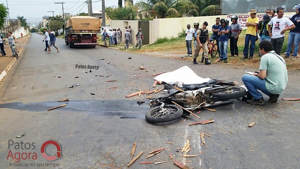 Motociclista morre em grave acidente na Rua Major Gote em frente ao Parque de Exposições | Patos Agora - A notícia no seu tempo - https://patosagora.net