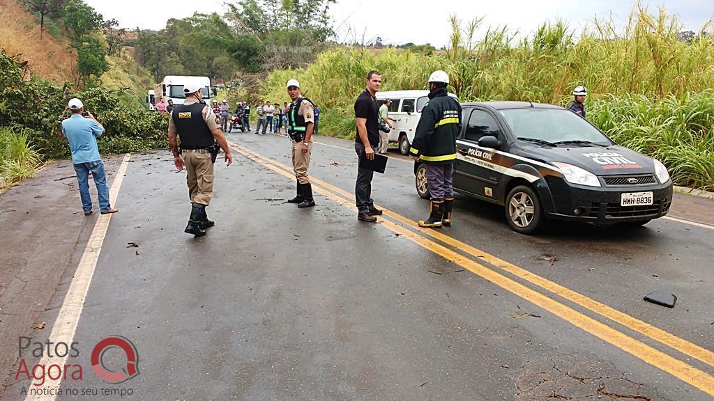 Acidente  grave envolvendo  três veículos com uma vítima fatal na MGC-354 entre Patos de Minas  e Presidente  Olegário. | Patos Agora - A notícia no seu tempo - https://patosagora.net