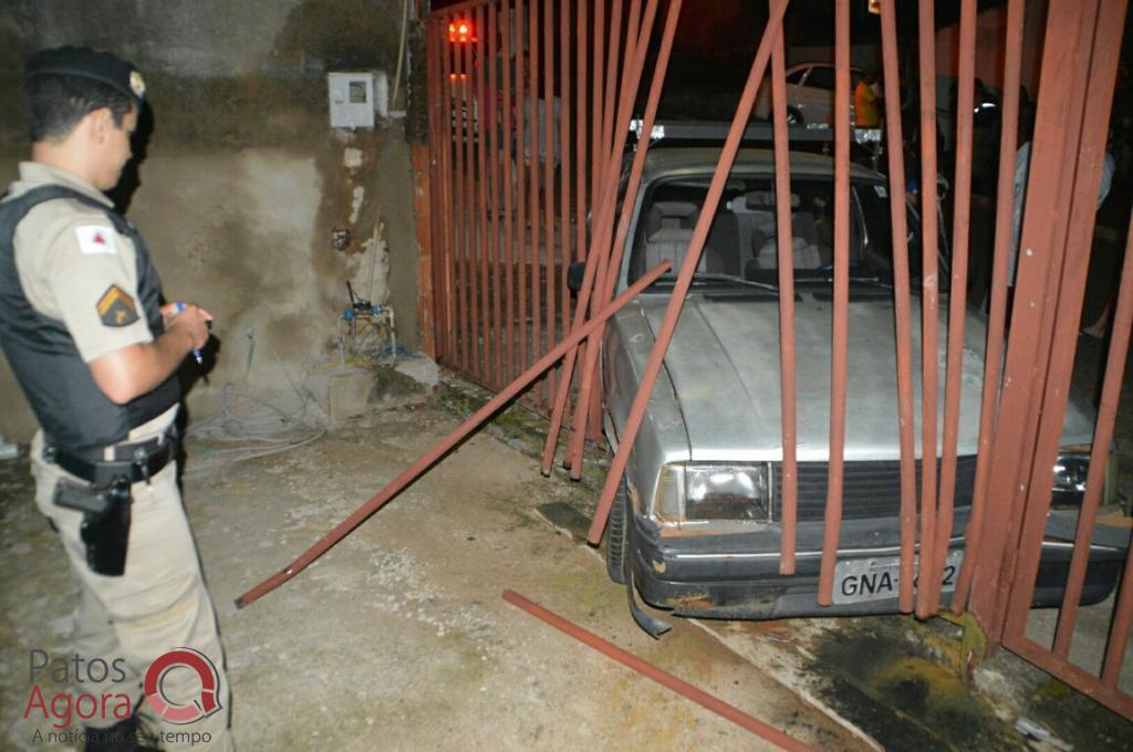 Condutor embriagado bate em carro estacionado, evade do local e retorna sem o veículo | Patos Agora - A notícia no seu tempo - https://patosagora.net
