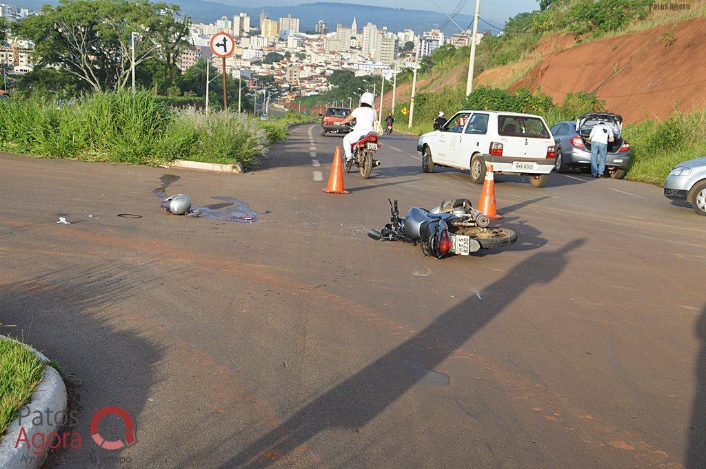 Acidente entre motocicleta e caminhão deixa rapaz gravemente ferido na Av. Fátima Porto | Patos Agora - A notícia no seu tempo - https://patosagora.net