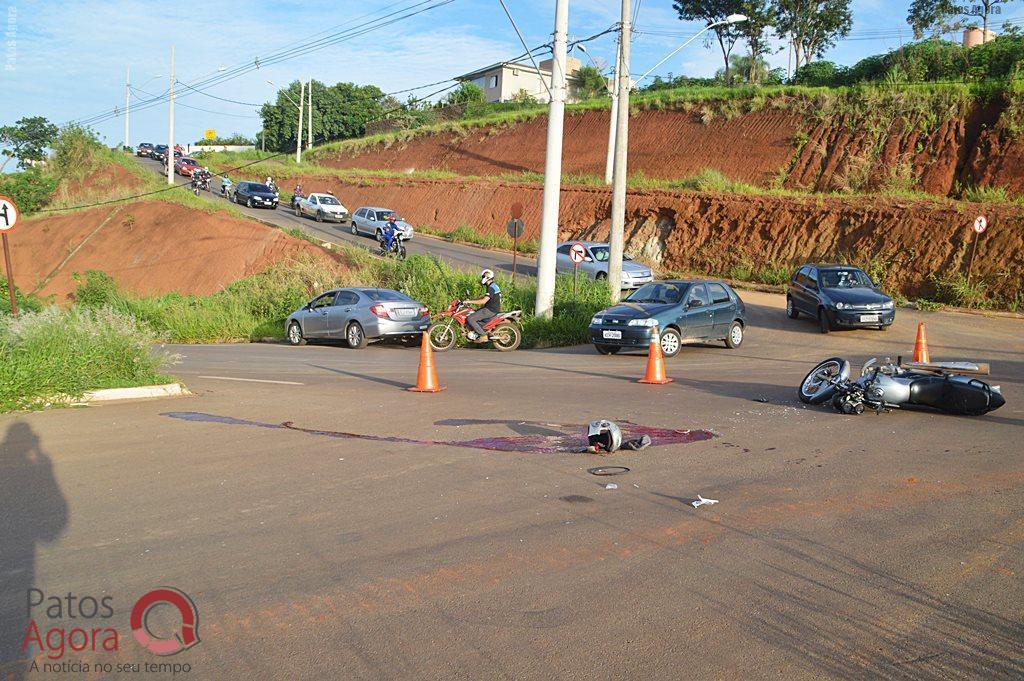 Acidente entre motocicleta e caminhão deixa rapaz gravemente ferido na Av. Fátima Porto | Patos Agora - A notícia no seu tempo - https://patosagora.net