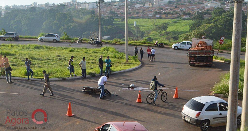 Acidente entre motocicleta e caminhão deixa rapaz gravemente ferido na Av. Fátima Porto | Patos Agora - A notícia no seu tempo - https://patosagora.net