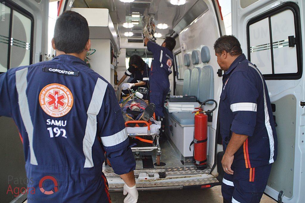 Acidente entre motocicleta e caminhão deixa rapaz gravemente ferido na Av. Fátima Porto | Patos Agora - A notícia no seu tempo - https://patosagora.net