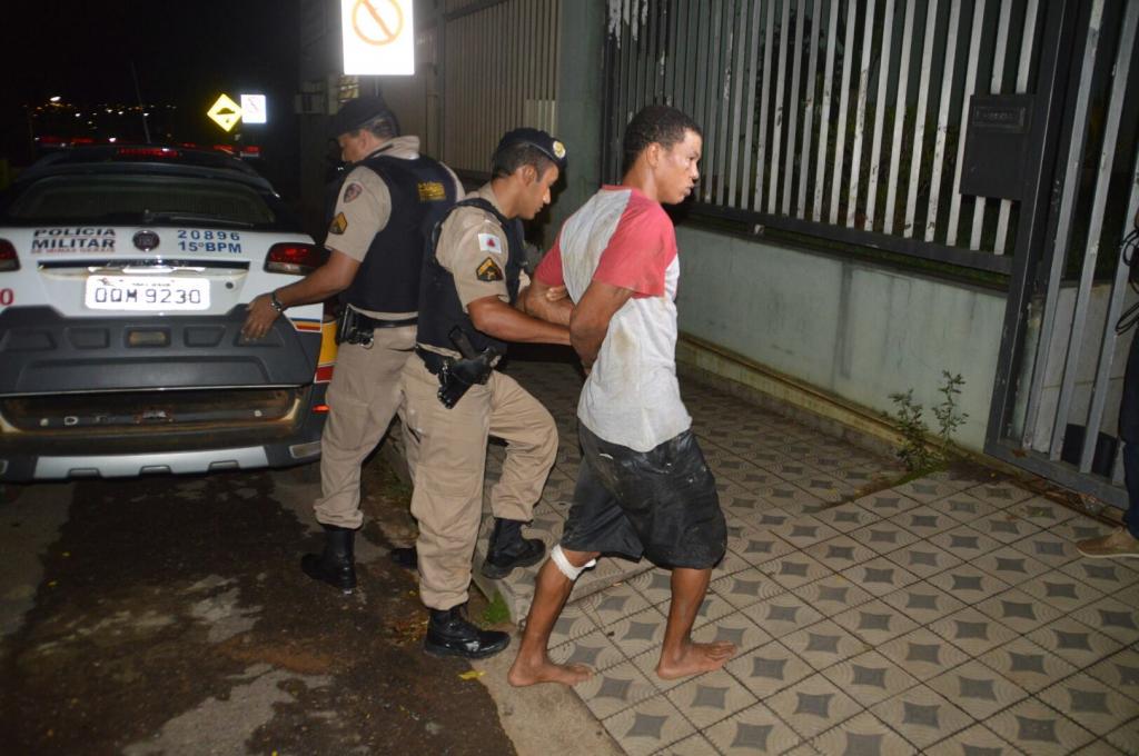 Lagoa Formosa: Com ajuda da população PM prende jovem suspeito de traficar drogas | Patos Agora - A notícia no seu tempo - https://patosagora.net