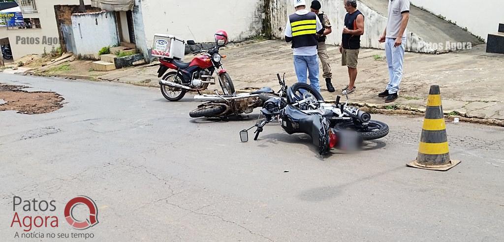 Acidente entre duas motocicletas deixa dois feridos na Rua São Geraldo | Patos Agora - A notícia no seu tempo - https://patosagora.net