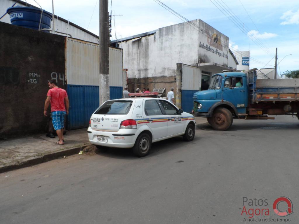 Bandido assalta homem na porta supermercado na Major Gote e na fuga toma moto de assalto | Patos Agora - A notícia no seu tempo - https://patosagora.net