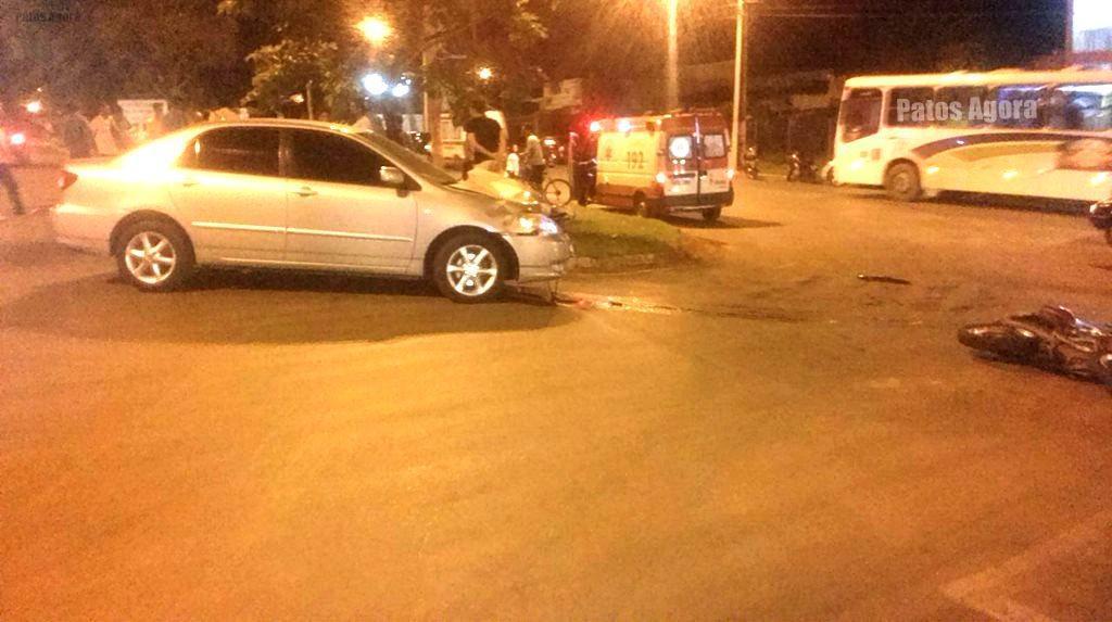 Aconteceu de novo: Acidente deixa motociclista ferido na Avenida JK | Patos Agora - A notícia no seu tempo - https://patosagora.net