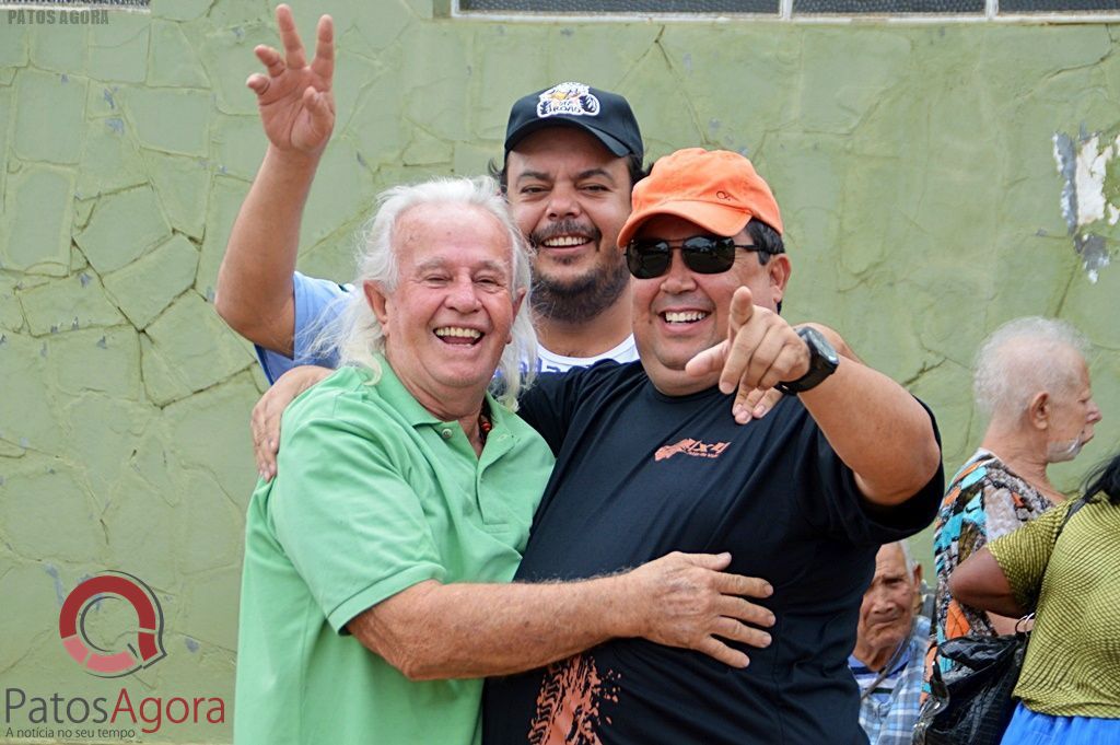 Jipe Clube Patos de Minas realiza entrega de presentes na Vila Padre Alaor | Patos Agora - A notícia no seu tempo - https://patosagora.net