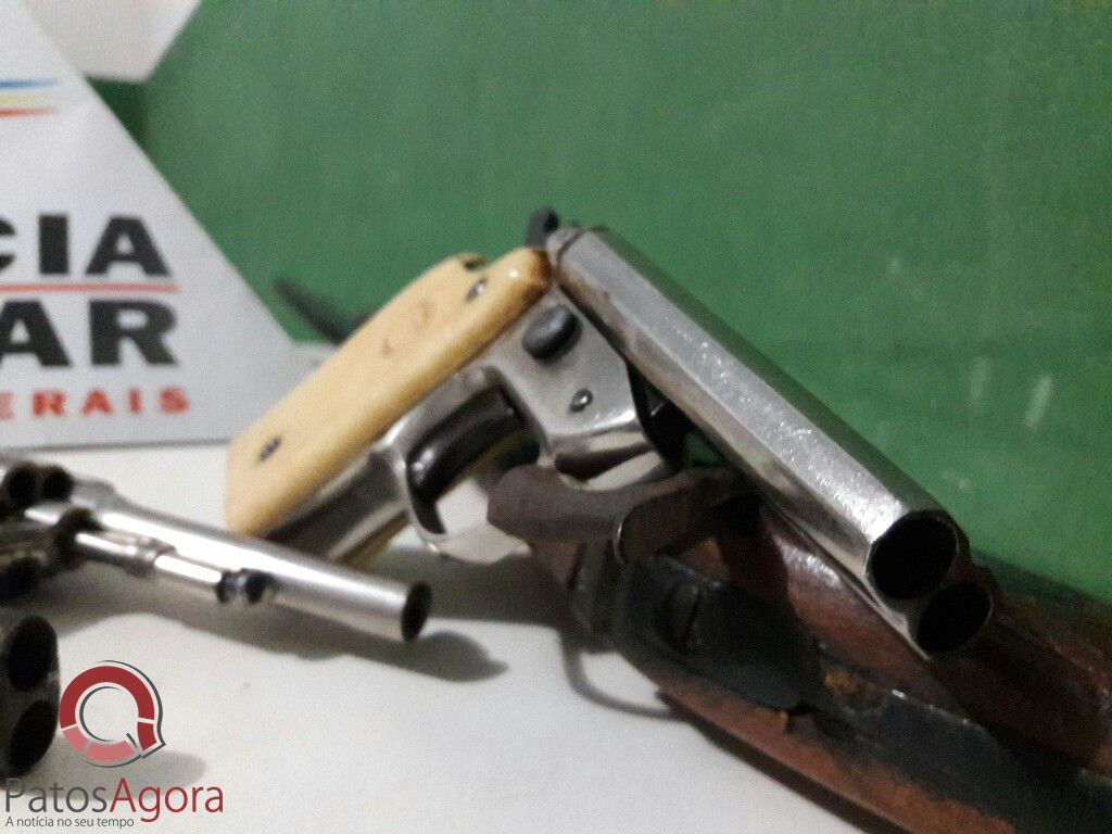 PM apreende 5 armas de fogo no bairro Sobradinho em Patos de Minas | Patos Agora - A notícia no seu tempo - https://patosagora.net