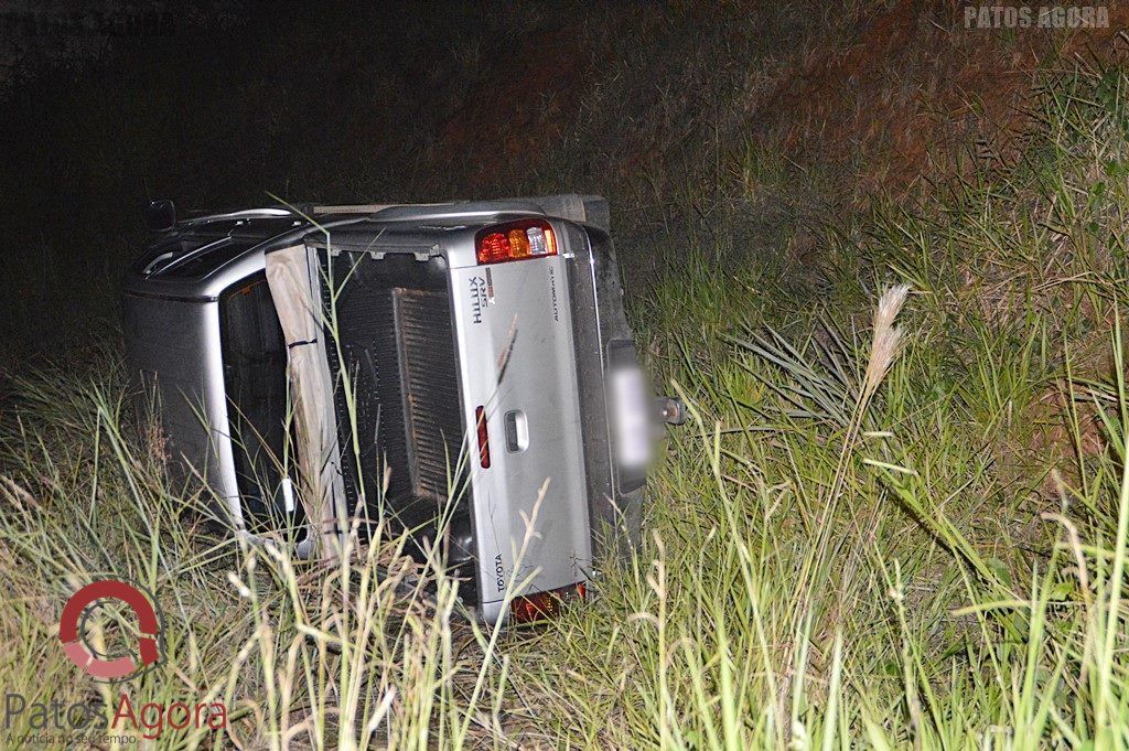 Motorista tomba picape próximo do Ceasa em Patos de Minas | Patos Agora - A notícia no seu tempo - https://patosagora.net