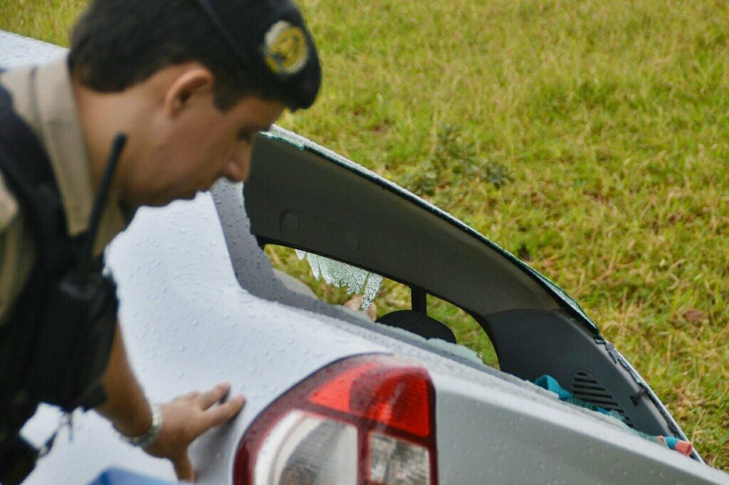 Motorista perde controle de carro e sai fora da pista na Avenida Marabá  | Patos Agora - A notícia no seu tempo - https://patosagora.net