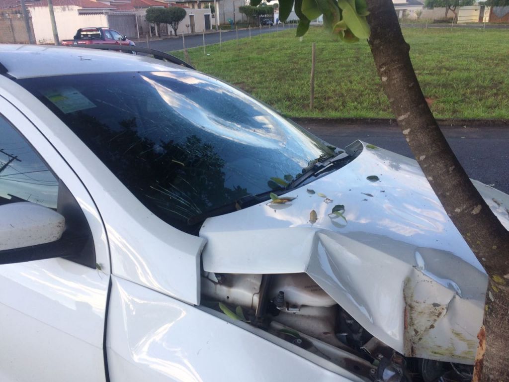 Grave acidente deixa motociclista ferido na Avenida Lucy Mesquita no bairro Guanabara | Patos Agora - A notícia no seu tempo - https://patosagora.net