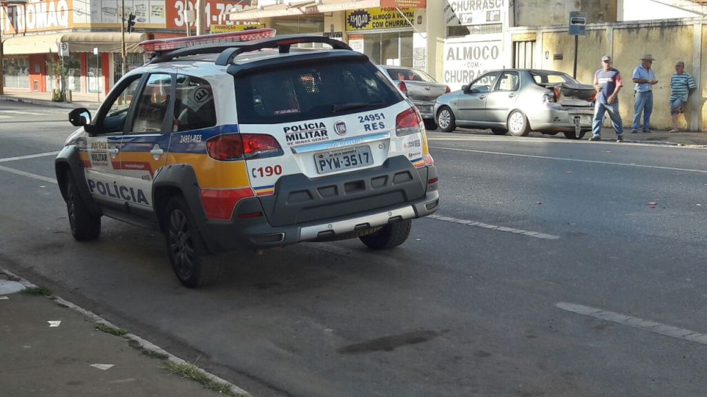 Motorista provoca engavetamento na Rua Major Gote  | Patos Agora - A notícia no seu tempo - https://patosagora.net