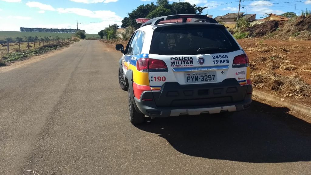 PM localiza no Bairro Alto Limoeiro veículo tomado de assalto na cidade de Tiros/MG | Patos Agora - A notícia no seu tempo - https://patosagora.net