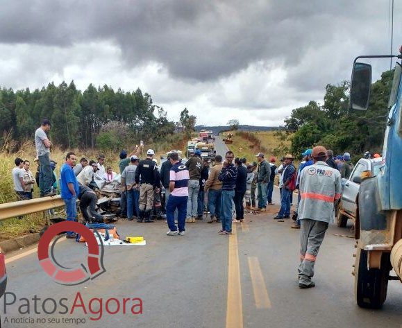 Mulher morre após colisão entre veículos na MG-230  | Patos Agora - A notícia no seu tempo - https://patosagora.net