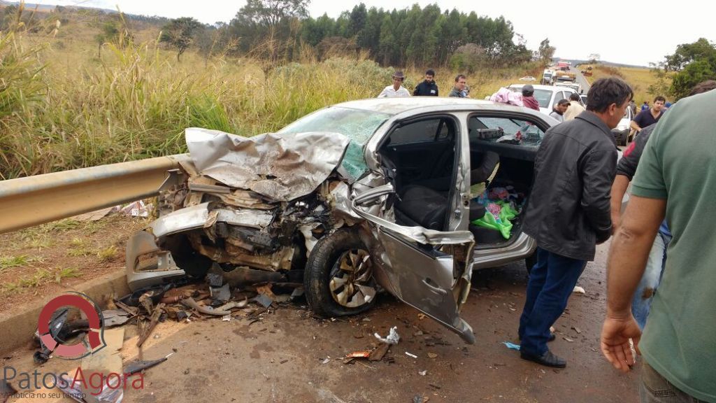 Mulher morre após colisão entre veículos na MG-230  | Patos Agora - A notícia no seu tempo - https://patosagora.net