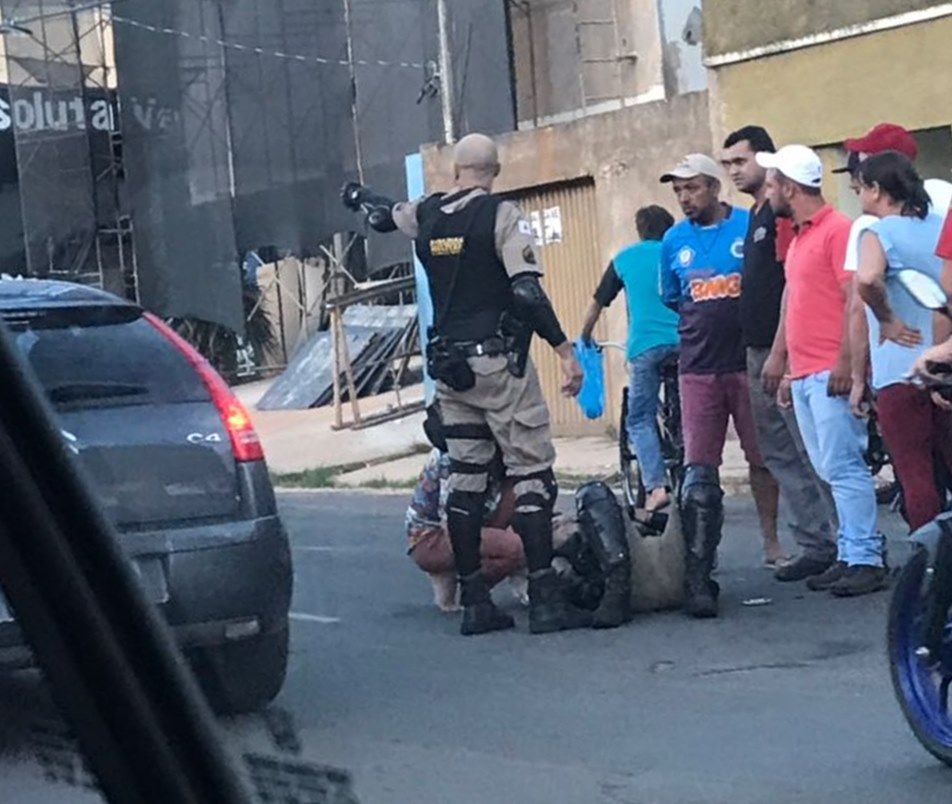 Policial do GEPMOR fica gravemente ferido em acidente na Rua Major Gote | Patos Agora - A notícia no seu tempo - https://patosagora.net