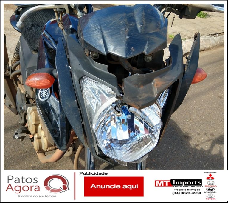 Vídeo mostra motociclista perdendo o controle da motocicleta e colidindo em palmeira | Patos Agora - A notícia no seu tempo - https://patosagora.net