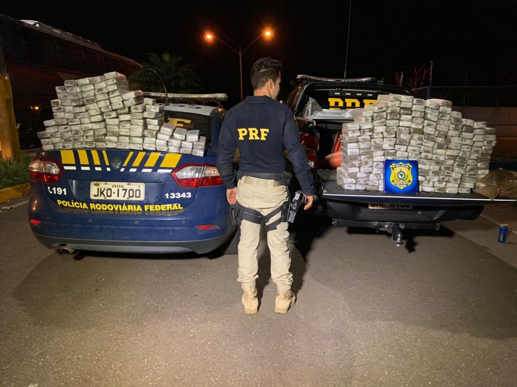 Bandidos fogem de abordagem e PRF localiza grande quantidade de drogas | Patos Agora - A notícia no seu tempo - https://patosagora.net