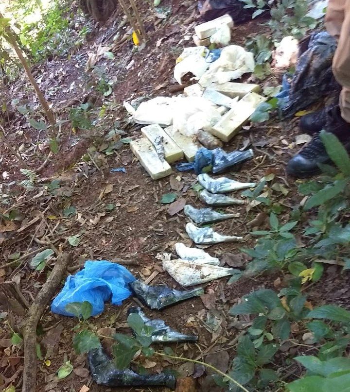 PM localiza muita droga na beira do Rio Paranaíba no bairro Nossa Senhora Aparecida | Patos Agora - A notícia no seu tempo - https://patosagora.net