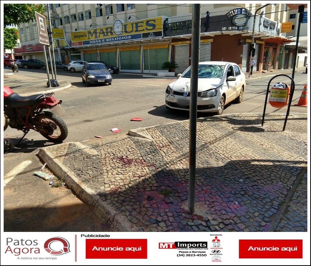 Motociclista fica ferido após ser atingido por veículo na praça do Mercado Municipal | Patos Agora - A notícia no seu tempo - https://patosagora.net