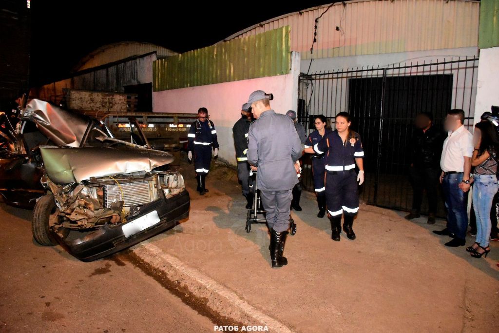 Veículo fica completamente destruído em acidente na Avenida Marabá | Patos Agora - A notícia no seu tempo - https://patosagora.net