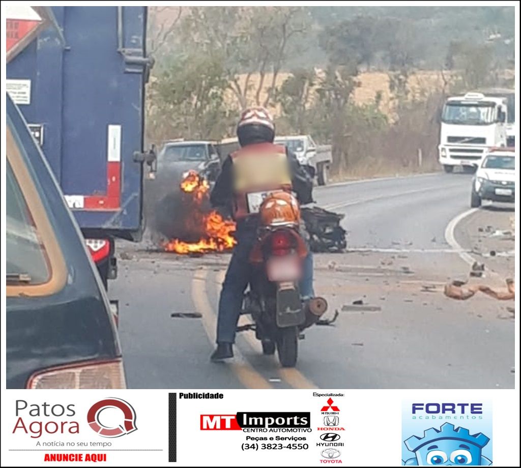 Carro parte ao meio e pega fogo em acidente com óbito na MGC-354 | Patos Agora - A notícia no seu tempo - https://patosagora.net