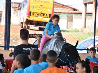 Equipe Edidany Barbosa e Ordem Demolay fazem a alegria de crianças em escola | Patos Agora - A notícia no seu tempo - https://patosagora.net