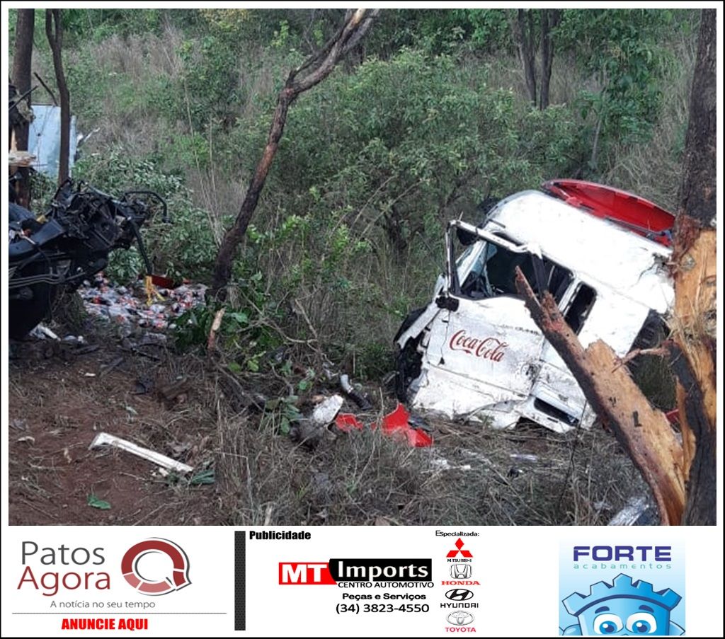 Grave acidente entre carreta da Coca-Cola e caminhão baú deixa dois mortos na MG-190 | Patos Agora - A notícia no seu tempo - https://patosagora.net