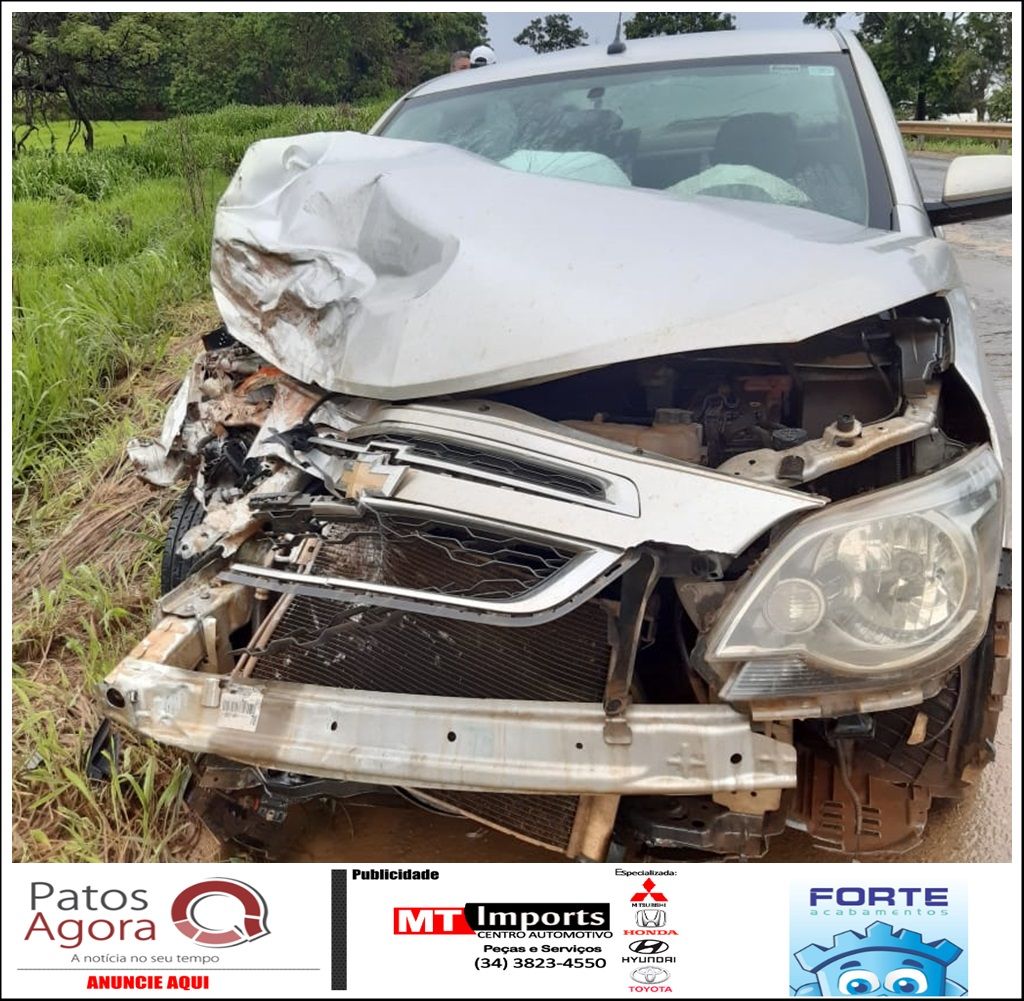 Veículo da Prefeitura de Lagoa Formosa se envolve em acidente na BR-354 | Patos Agora - A notícia no seu tempo - https://patosagora.net