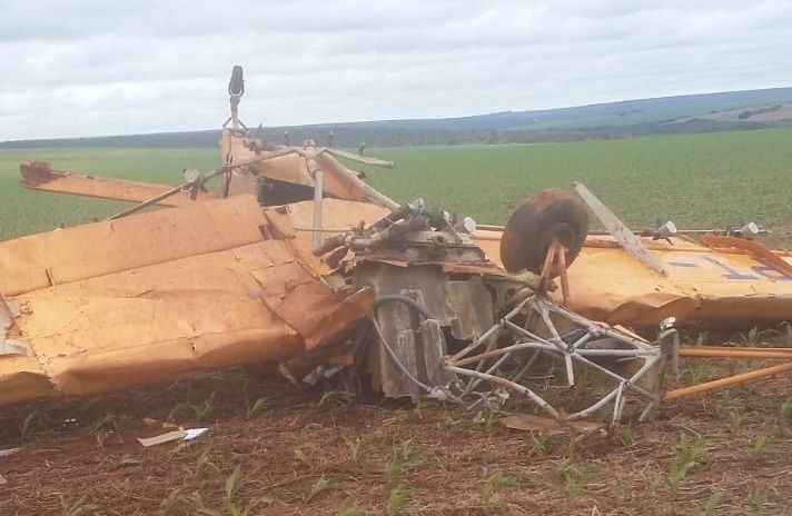 Piloto fica ferido em queda de avião em fazenda próxima à Paracatu | Patos Agora - A notícia no seu tempo - https://patosagora.net
