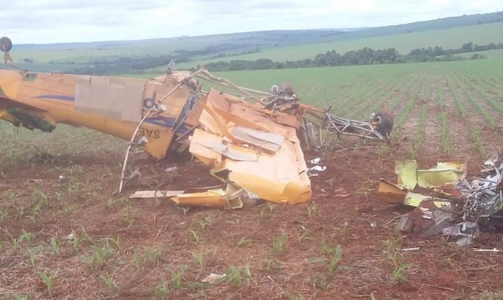 Piloto fica ferido em queda de avião em fazenda próxima à Paracatu | Patos Agora - A notícia no seu tempo - https://patosagora.net