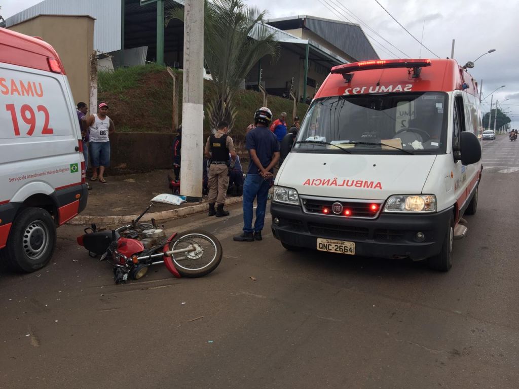 Motociclista fica gravemente ferido após colidir em poste na Avenida Marabá | Patos Agora - A notícia no seu tempo - https://patosagora.net
