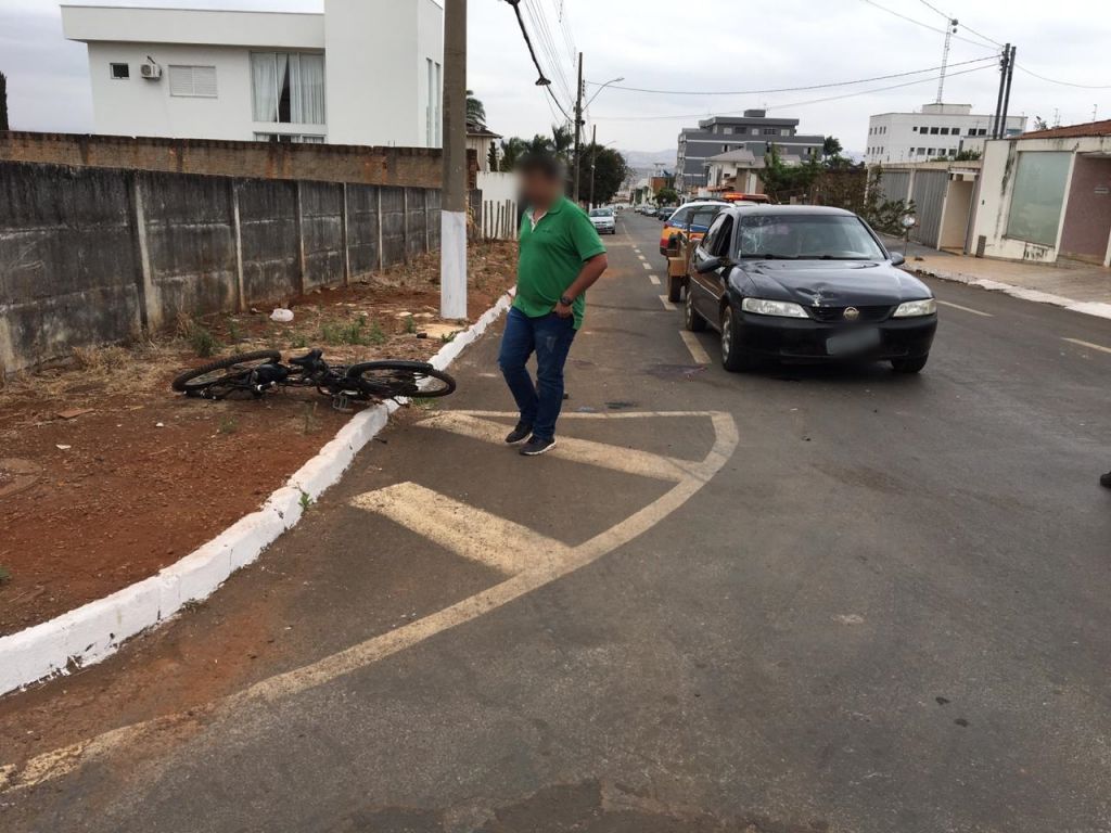 Homem fica gravemente ferido em acidente entre bicicleta motorizada e veículo | Patos Agora - A notícia no seu tempo - https://patosagora.net