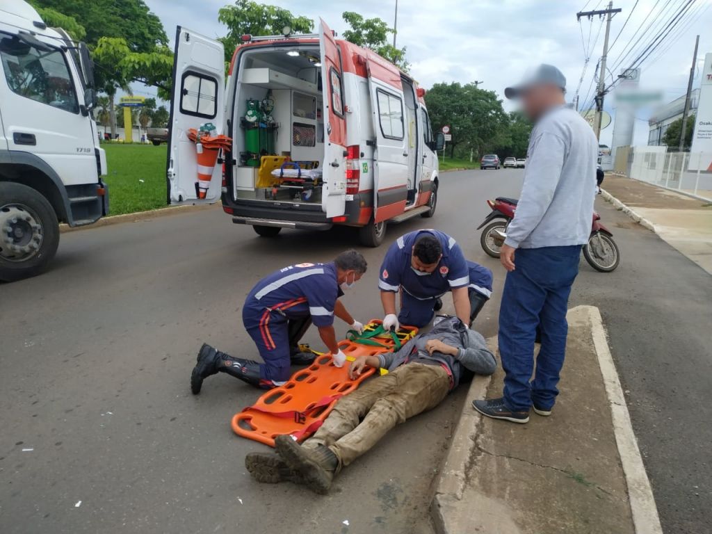 Motociclista fica ferido em acidente na Av. Juscelino Kubitscheck | Patos Agora - A notícia no seu tempo - https://patosagora.net