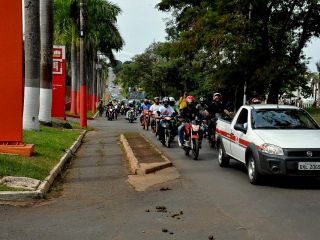 Patenses se reunem e fazem carreata pró governo Bolsonaro | Patos Agora - A notícia no seu tempo - https://patosagora.net