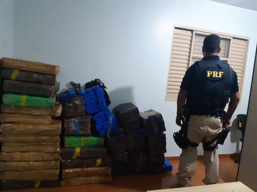 PRF apreende mais de 630 kg de maconha escondida em carregamento de fogões | Patos Agora - A notícia no seu tempo - https://patosagora.net