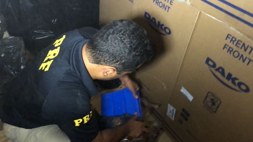 PRF apreende mais de 630 kg de maconha escondida em carregamento de fogões | Patos Agora - A notícia no seu tempo - https://patosagora.net