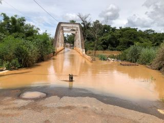 Mesmo com estiagem, Ponte do Arco segue tomada pelas águas do Rio Paranaíba | Patos Agora - A notícia no seu tempo - https://patosagora.net