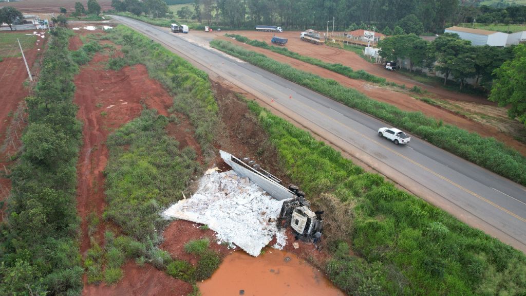 Corpo do motorista de 35 anos da carreta foi localizado em açude  | Patos Agora - A notícia no seu tempo - https://patosagora.net