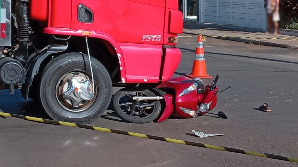 Motociclista morre e passageira fica gravemente ferida em acidente no Bairro Guanabara em Patos de Minas | Patos Agora - A notícia no seu tempo - https://patosagora.net