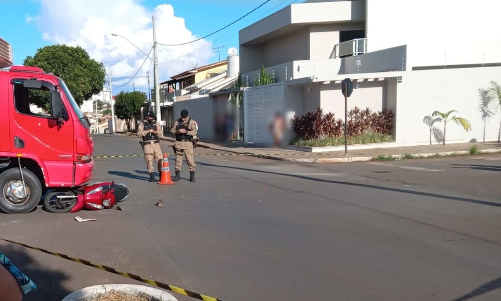 Motociclista morre e passageira fica gravemente ferida em acidente no Bairro Guanabara em Patos de Minas | Patos Agora - A notícia no seu tempo - https://patosagora.net