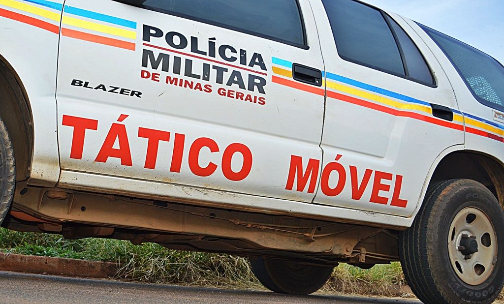 Funcionário de banco é abordado e bandidos levam motocicleta e malote no bairro Planalto