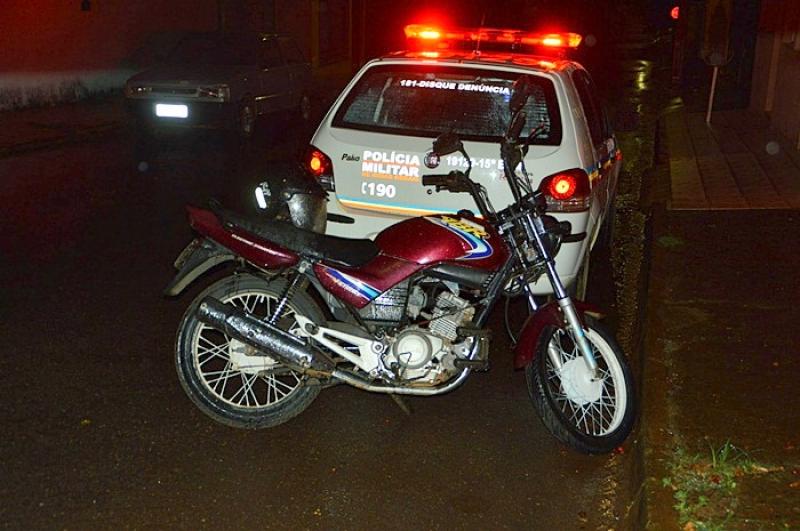 Vítima de roubo anota placa de motocicleta e rapaz de 18 anos é preso no bairro Nova Floresta