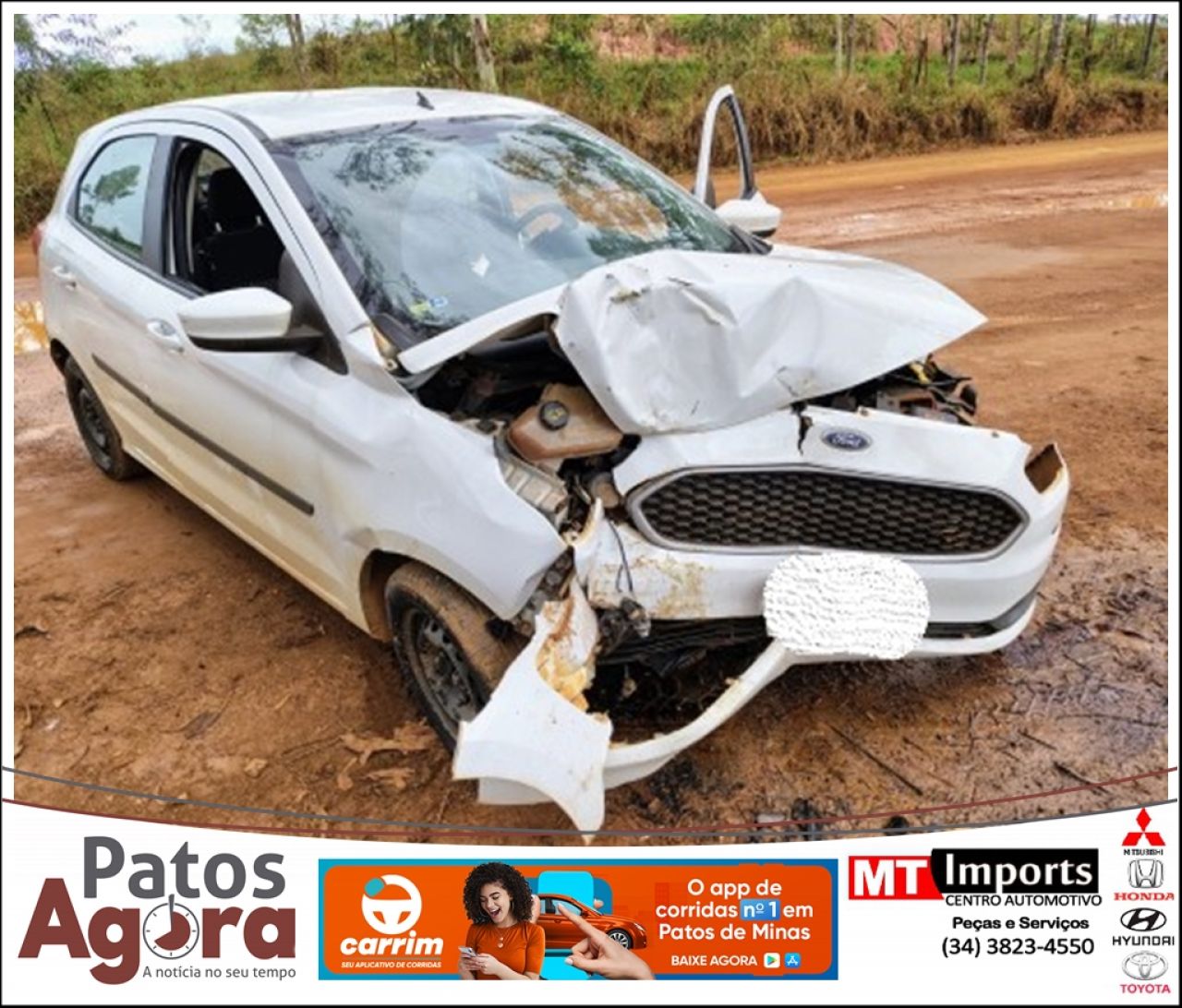 Motorista perde o controle direcional em estrada rural e bate em árvore em Patos de Minas